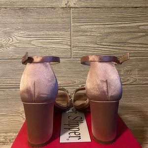 Worn once, rose gold, size 7